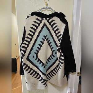 DAVI & DANI Black, Cream, and Blue Geometric Poncho